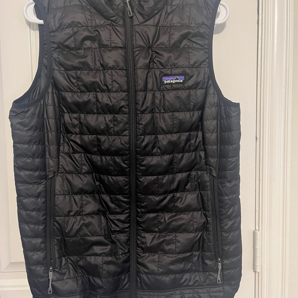 Patagonia Black Puffer Vest